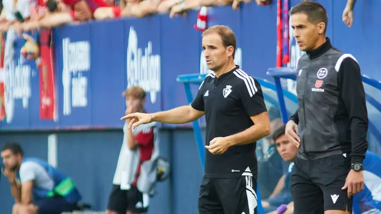 Arrasate en el partido de La Liga Santander entre Osasuna y Getafe disputado en el estadio de El Sadar. IÑIGO ALZUGARAY