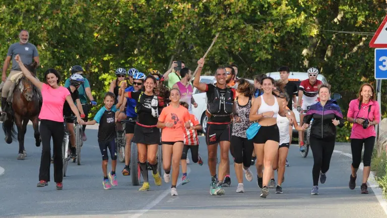 Florencio Luqui corre desde la sierra de Andía hasta Caparroso en recuerdo a los pastores y a su padre. AMAYA LUQUI (28)