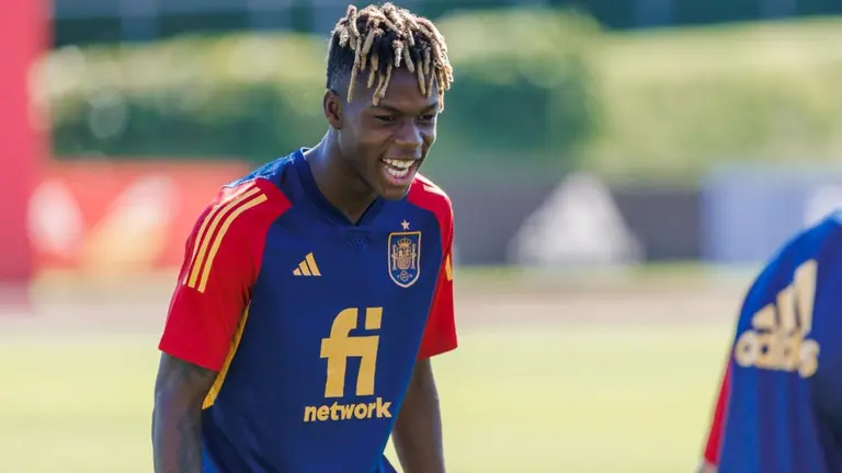 Nico Williams, en su primera convocatoria con la Selección Española de Fútbol.