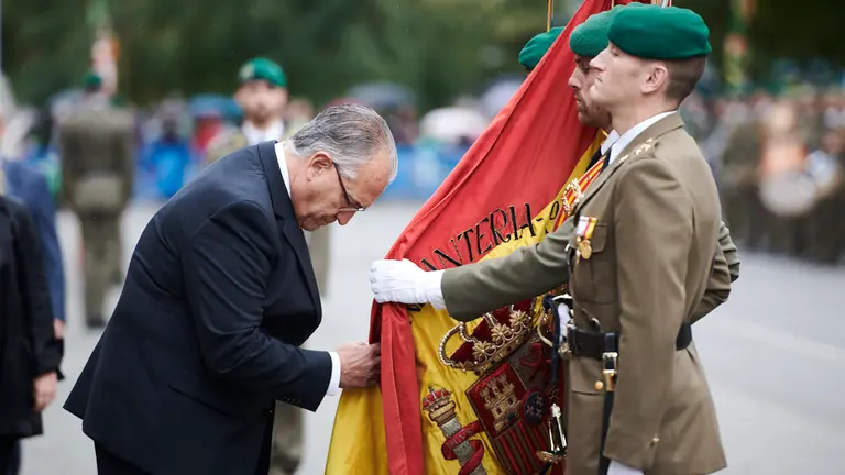 Acto de Jura de Bandera 2022 para personal civil en Pamplona presidido por el jefe de Estado Mayor del Ejército de Tierra. PABLO LASAOSA