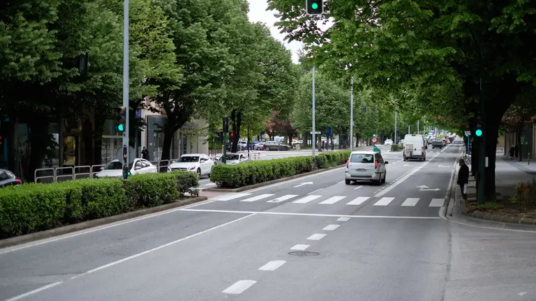 Avenida Baja de Navarra durante la crisis del coronavirus en Pamplona. MIGUEL OSÉS
