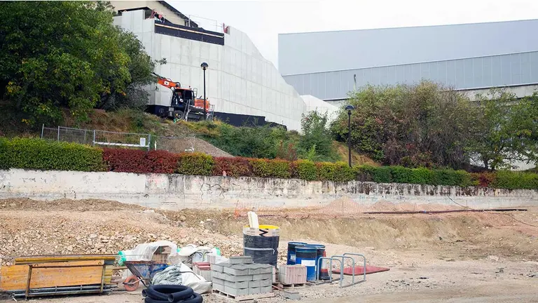 Obras del futuro ascensor urbano de Trinitarios en Pamplona. AYUNTAMIENTO DE PAMPLONA