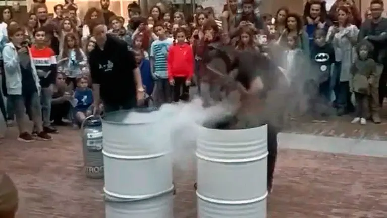 Momento previo a la explosión del bidón de nitrógeno en Gerona.