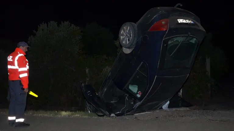 Vuelca y resulta herido en cascante cuando conducía bajo la influencia del alcohol. CEDIDA