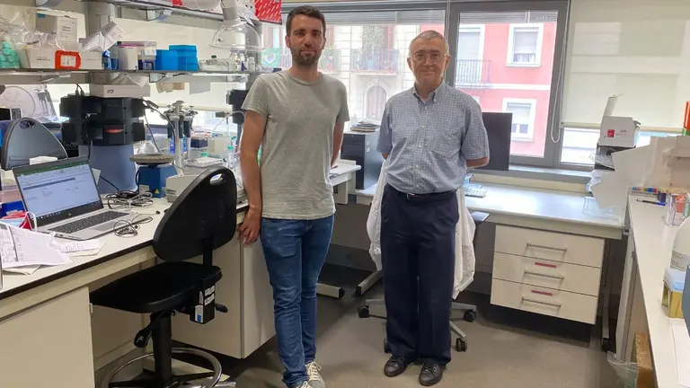Ferran Nadeu y Elías Campo, investigadores principales del estudio. CEDIDA