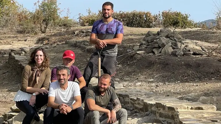 Ya se han descubierto 20 metros de los muros del castillo medieval. CEDIDA