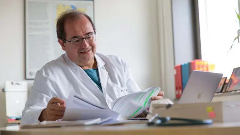 Carlos Centeno, catedrático de la Facultad de Medicina de la Universidad de Navarra y director del Servicio de Medicina Paliativa de la Clínica Universidad de Navarra. CEDIDA