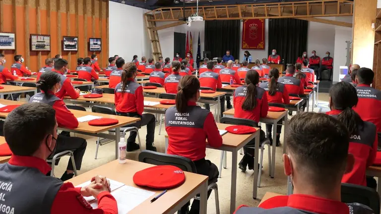 En esta convocatoria de las oposiciones a Policía Foral se han presentado 108 mujeres, un 26 % de los aspirantes. ARCHIVO