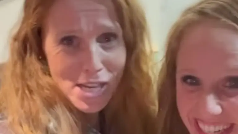 La actriz María Castro, con su 'alma gemela' que se encontró en Pamplona.