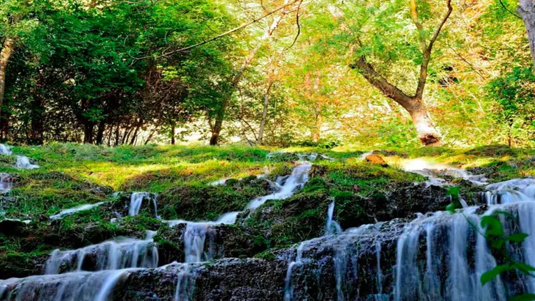 Cascadas de agua del Monasterio de Piedra, donde tuvo lugar el secuestro. MONASTERIO DE PIEDRA
