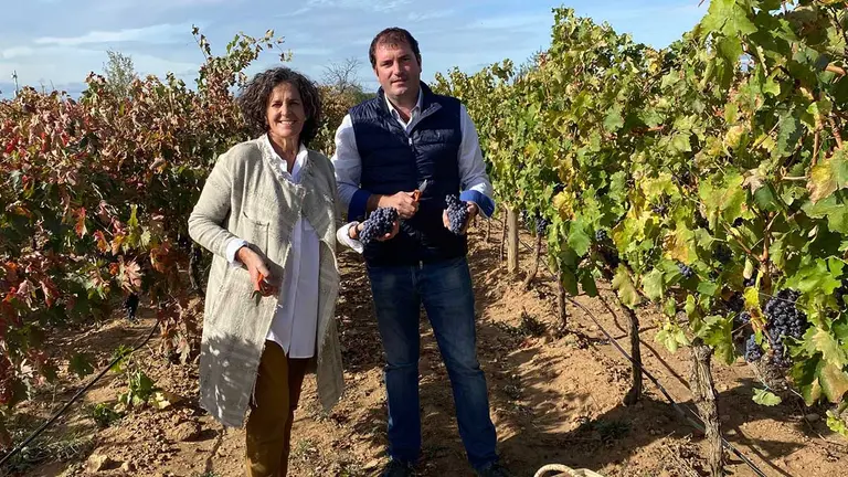 La consejera de Desarrollo Rural y Medio Ambiente del Gobierno de Navarra, Itziar Gómez, y el presidente de la DO Navarra, David Palacios. DO NAVARRA