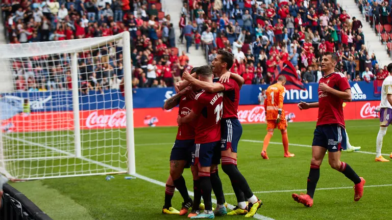 Partido de La Liga Santander entre Osasuna y Real Valladolid disputado en el estadio de El Sadar. IÑIGO ALZUGARAY