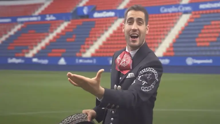 'Los Tenampas' cantando "Osasuna, nuestro sueño" en El Sadar. Youtube.