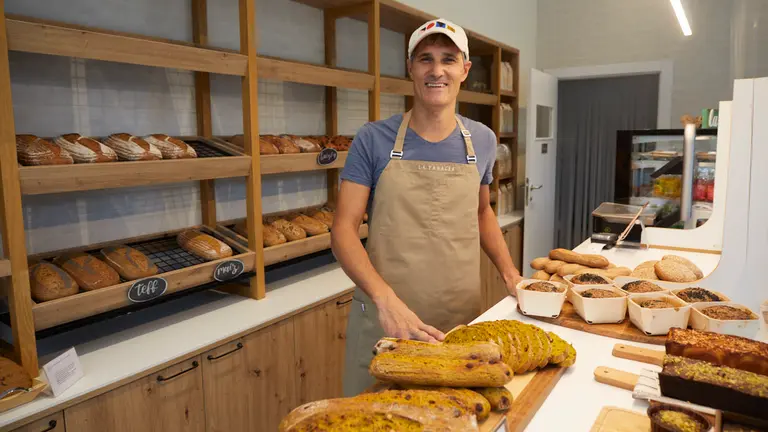 Panadería La Panacea, en la calle Miguel Astráin 18 de Pamplona. IÑIGO ALZUGARAY