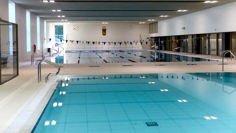 Inauguración del nuevo edificio de CD Amaya con una una renovada piscina de 25 metros, un vaso de actividades, una zona de balneario spa y sauna. IÑIGO ALZUGARAY
