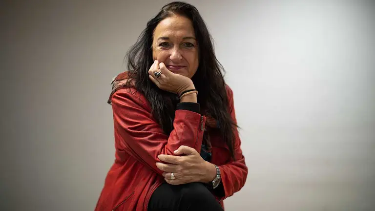 La productora cinematográfica Puy Oria posa durante la entrevista con EFE en Pamplona tras conocer su designación para recibir próximamente el premio Francisco de Javier 2022. EFE/Villar Lopez