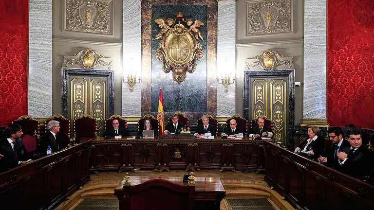 Los  magistrados del Tribunal Supremo celebran la vista pública para revisar la sentencia del "caso Osasuna", la primera condena sobre corrupción deportiva dictada en España por amaño de partidos en la temporada 2013-2014, este miércoles en el Alto Tribunal. EFE/ Fernando Alvarado POOL