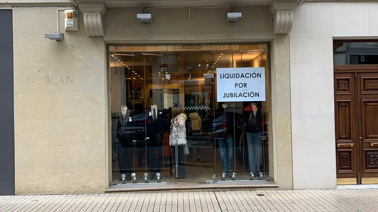 Fachada de la tienda Alain Moda en la calle Paulino Caballero de Pamplona. Navarra.com