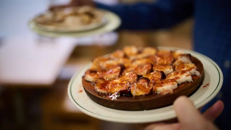 Raci&oacute;n de Pulpo gallego del bar El Mochuelo, en la calle Guelbenzu de Pamplona. PABLO LASAOSA