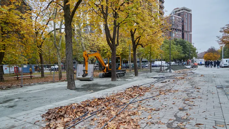 La Comisi&oacute;n de Urbanismo del Ayuntamiento de Pamplona visita las obras de reurbanizaci&oacute;n de la calle Bosquecillo, que se abrir&aacute; al tr&aacute;nsito a partir del s&aacute;bado 3 de diciembre. I&Ntilde;IGO ALZUGARAY
