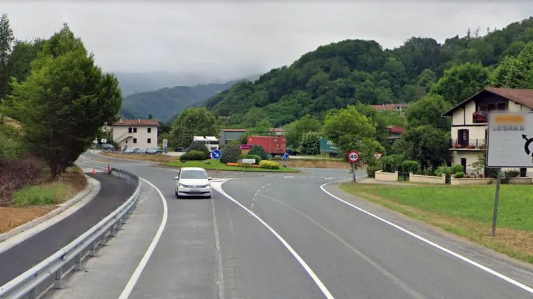 Punto a las afueras de Lesaca de donde partirá el nuevo tramo ciclable. GOOGLEMAPS