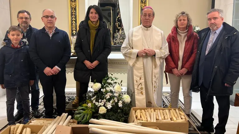 Las velas donadas son los restos de las que ha portado el paso de la Dolorosa en la procesión. CEDIDA