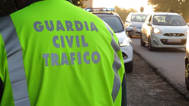 Agente de la Guardia Civil de Tráfico. GUARDIA CIVIL
