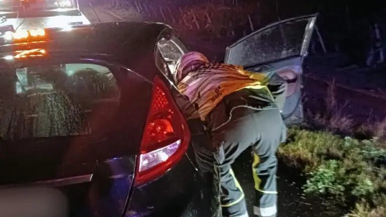 Tres personas resultaron heridas en un choque frontolateral entre dos vehículos en la NA-134 a la altura de San Adrián. BOMBEROS DE NAVARRA