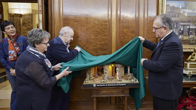Imagen del Nacimiento en el despacho de Maya. AYUNTAMIENTO DE PAMPLONA