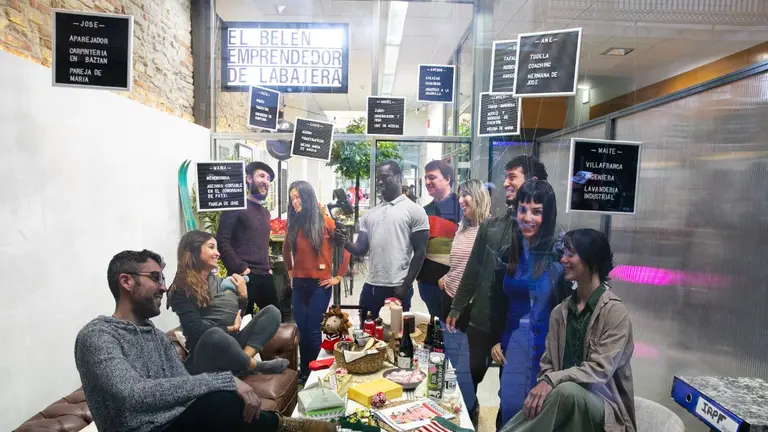 Fotografía de los protagonistas del belén viviente de LaBajera. CEDIDA.