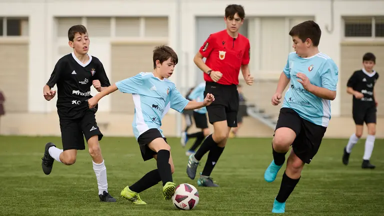 La compasión de Escolapios se enfrenta aEzkaba Ikastola en dieciseisavos de final del torneo interescolar 2022. PABLO LASAOSA