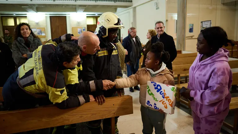 Cabalgata solidaria para llevar regalos a los niños más desfavorecidos. PABLO LASAOSA