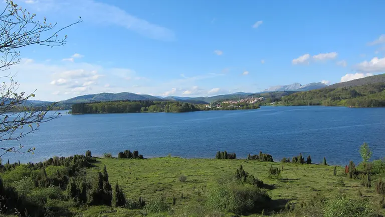 Embalse de Urrunaga (Álava). EUROPA PRESS