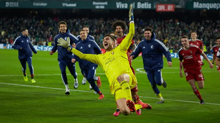 Sergio Herrera celebra la clasificación de Osasuna ante el Betis. 
Joaquin Corchero / AFP7 / Europa Press