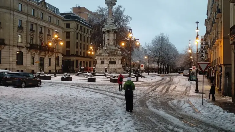 El Paseo Sarasate durante el temporal que afecta a toda Navarra. L.V.R.