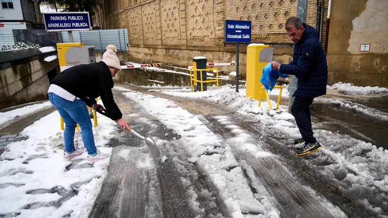 Temporal de nieve en Pamplona provocada por la borrasca Fien. PABLO LASAOSA