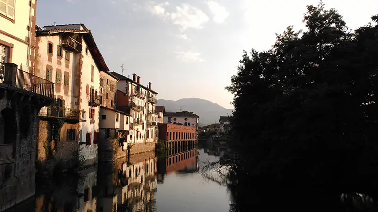 Imagen del río Bidasoa a su paso por la localidad navarra de Elizondo en el valle de Baztán Foto WIKIMEDIA COMMONS