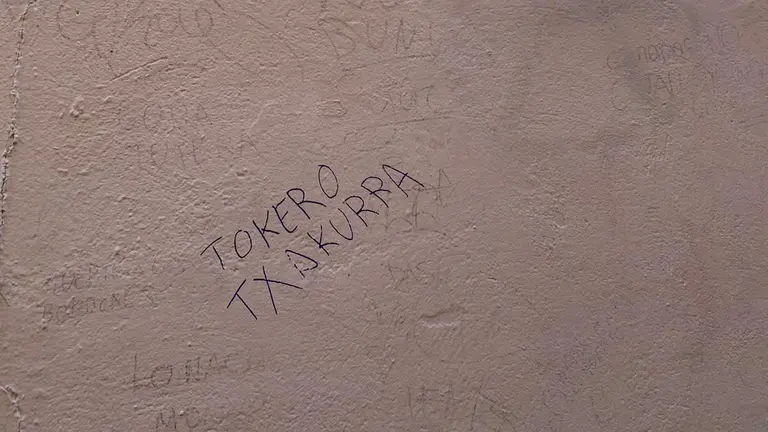 Pintadas contra el alcalde de Tudela, Alejandro Toquero, aparecidas en la ciudad. CEDIDA