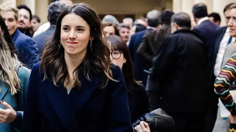 La ministra de Igualdad, Irene Montero (c), a su llegada a un pleno del Senado
Carlos Luján / Europa Press