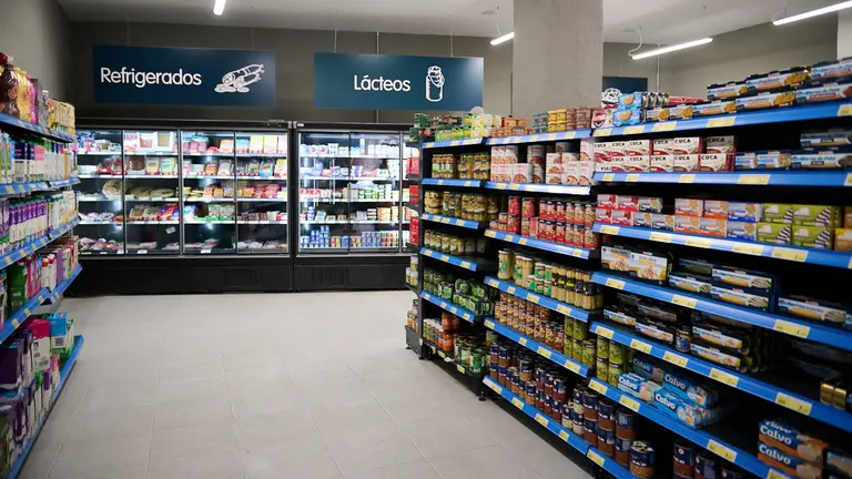 Supermercado Unide, situado en la calle Río Urrobi 6 en el barrio de la Milagrosa. PABLO LASAOSA