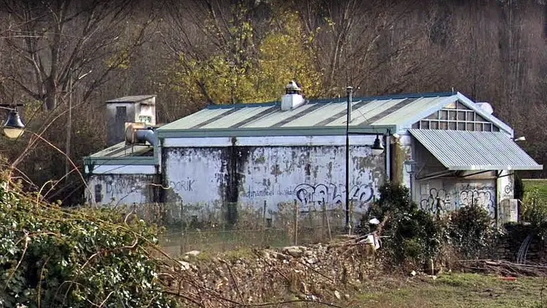 El 'gaztetxe' de Burlada esla sede del antiguo matadero. GOOGLEMAPS