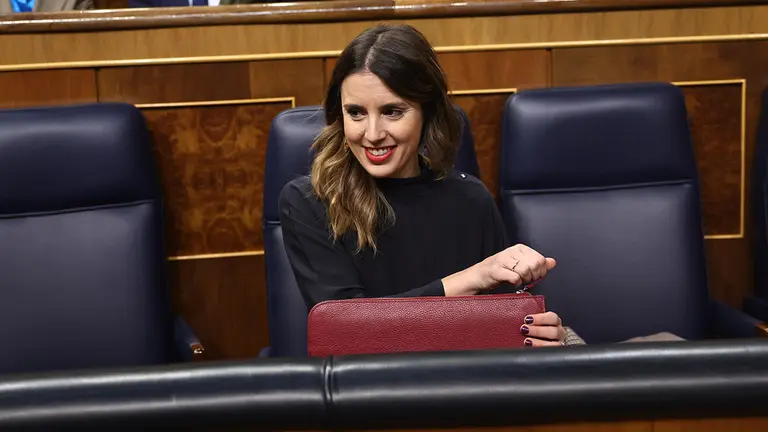 La ministra de Igualdad, Irene Montero, durante una sesión plenaria, en el Congreso de los Diputados. EDUARDO PARRA / EUROPA PRESS