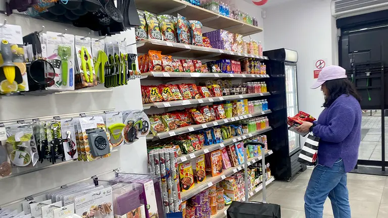 AliExpress abre en Pamplona su primera tienda física en la calle García Ximenez de la capital, donde antes estana Xiaomi.