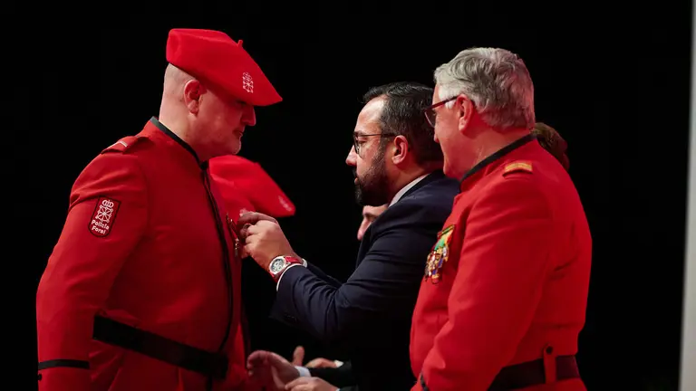 Acto central de la Fiesta de la Policía Foral. PABLO LASAOSA 