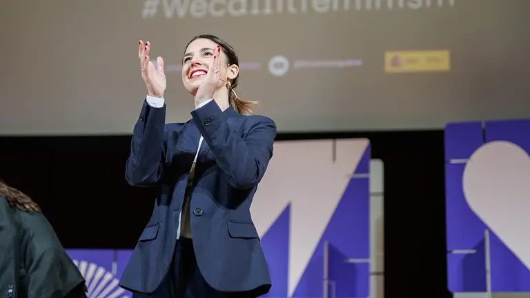 La ministra de Igualdad, Irene Montero, interviene durante la clausura del primer Encuentro Internacional Feminista (EIF), ‘We call it feminism. Feminismo para un mundo mejor’, en la facultad de Medicina de la Universidad Complutense, a 26 de febrero de 2023, en Madrid (España). Organizado por el Ministerio de Igualdad, el EIF pretende abrir un espacio de encuentro en España para construir alianzas feministas a nivel internacional que permitan avanzar hacia unas sociedades más democráticas.
26 FEBRERO 2023;FEMINISMO;MUJER;ENCENTRO;INTERNACIONAL FEMINISTA
Alejandro Martínez Vélez / Europa Press
26/2/2023