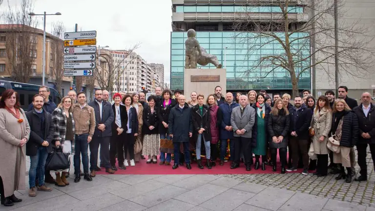 Representantes del Gobierno y del PSN en el Día Europeo de las Víctimas del Terrorismo.