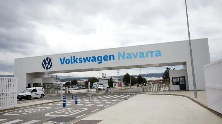 El comité de empresa de Volkswagen Navarra analiza sobre la situación actual del proyecto de construcción de la fábrica de baterías en la planta de Landaben. IÑIGO ALZUGARAY