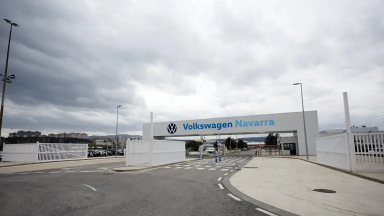 El comité de empresa de Volkswagen Navarra analiza sobre la situación actual del proyecto de construcción de la fábrica de baterías en la planta de Landaben. IÑIGO ALZUGARAY