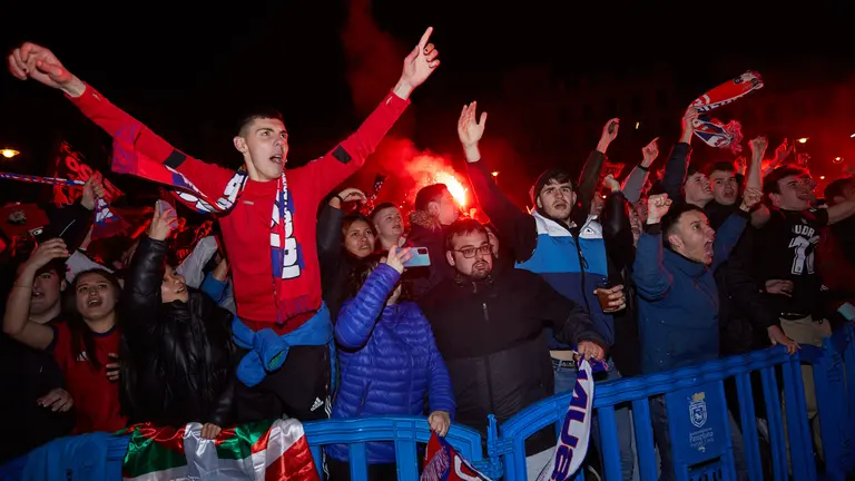 Celebración de la clasificación de Osasuna para la final de la Copa del Rey, en la Plaza del Castillo de Pamplona. IÑIGO ALZUGARAY