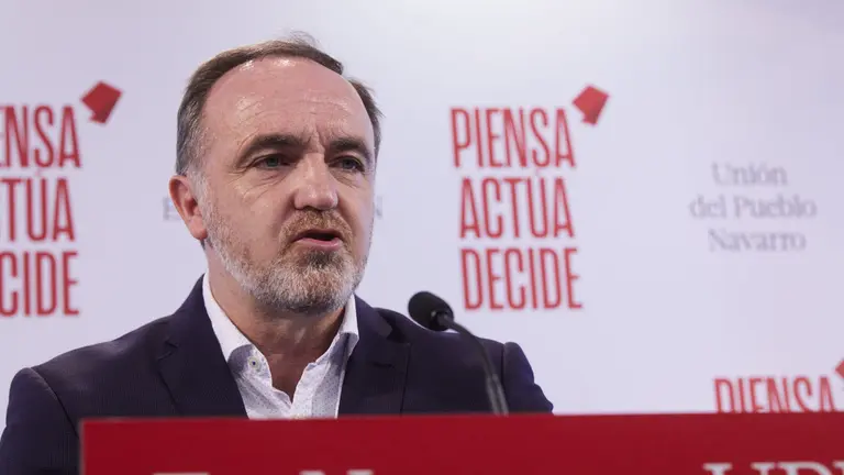 El candidato de UPN a la presidencia del Gobierno de Navarra, Javier Esparza, presenta propuestas en materia de infraestructuras. IÑIGO ALZUGARAY